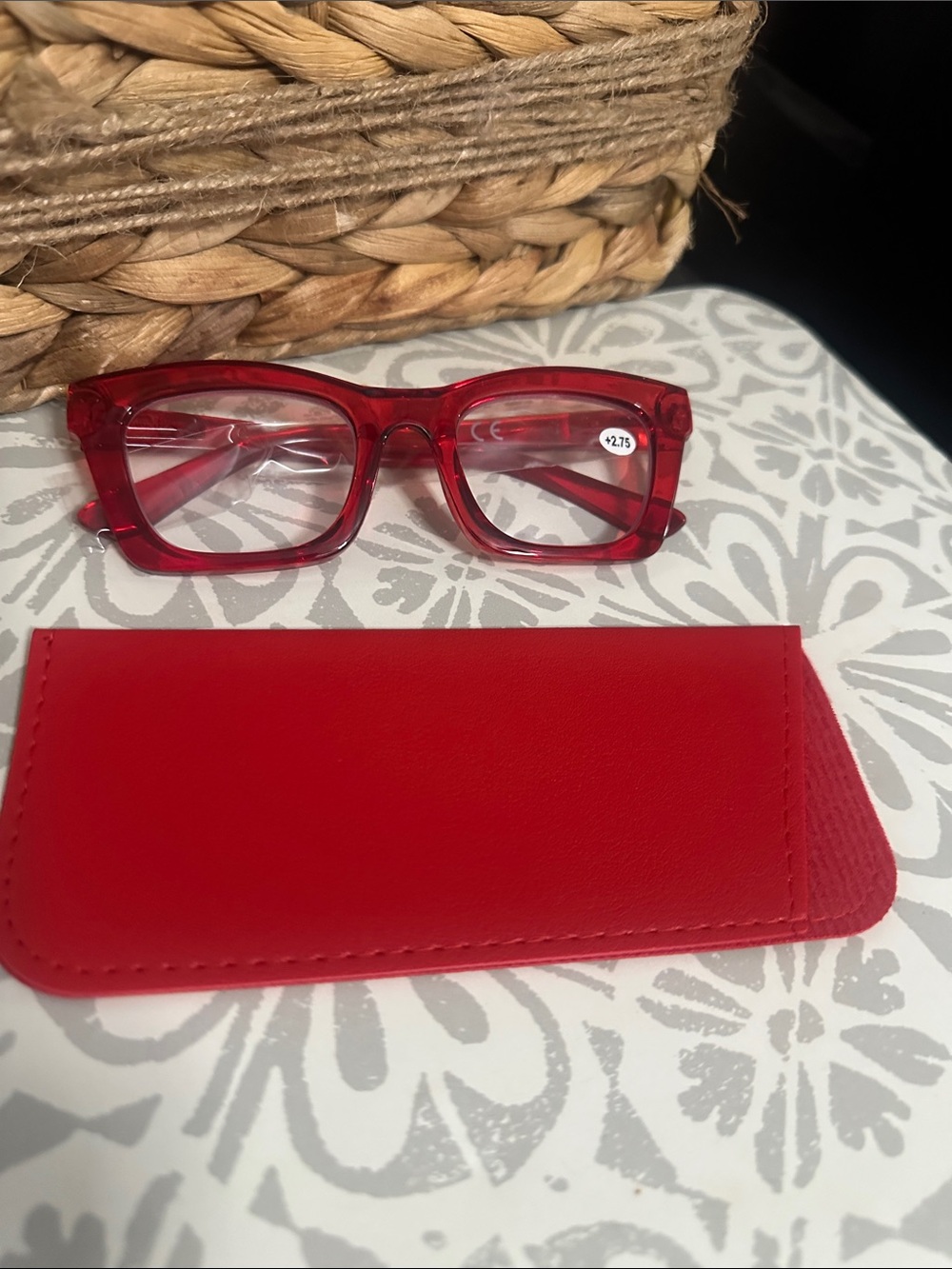 Red Reading Glasses with Matching Case - inspired by Oprah NWT